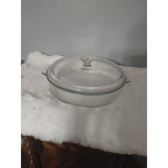 Vintage Pyrex #221 Clear Glass Casserole Dish - With Lid --Excellent! - Picture 2 of 4